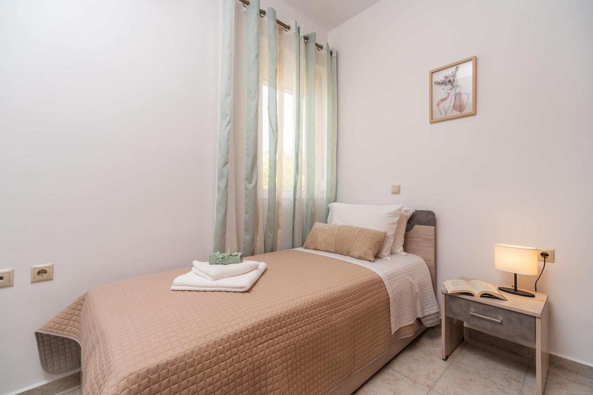 Ampelos Perivolia  Exterior photo