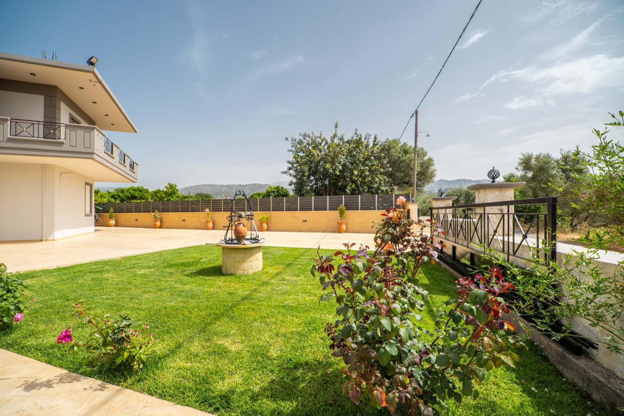 Ampelos Perivolia  Exterior photo